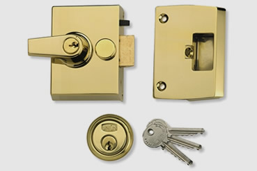 Nightlatch installation by Hertford  master locksmith